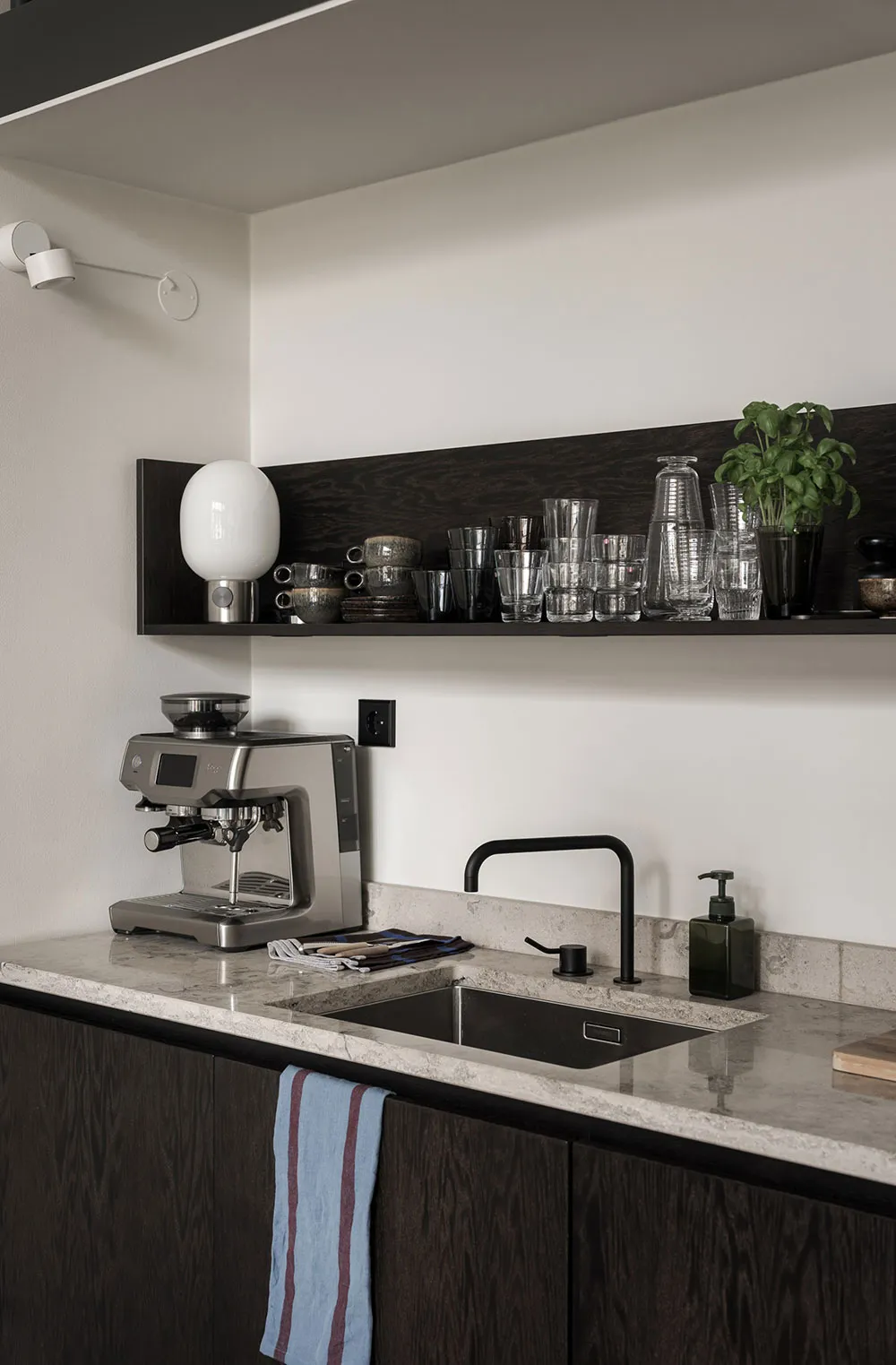 Scandinavian Loft with Stylish Decor and Mezzanine (67 sq. m) - Gallery image 12