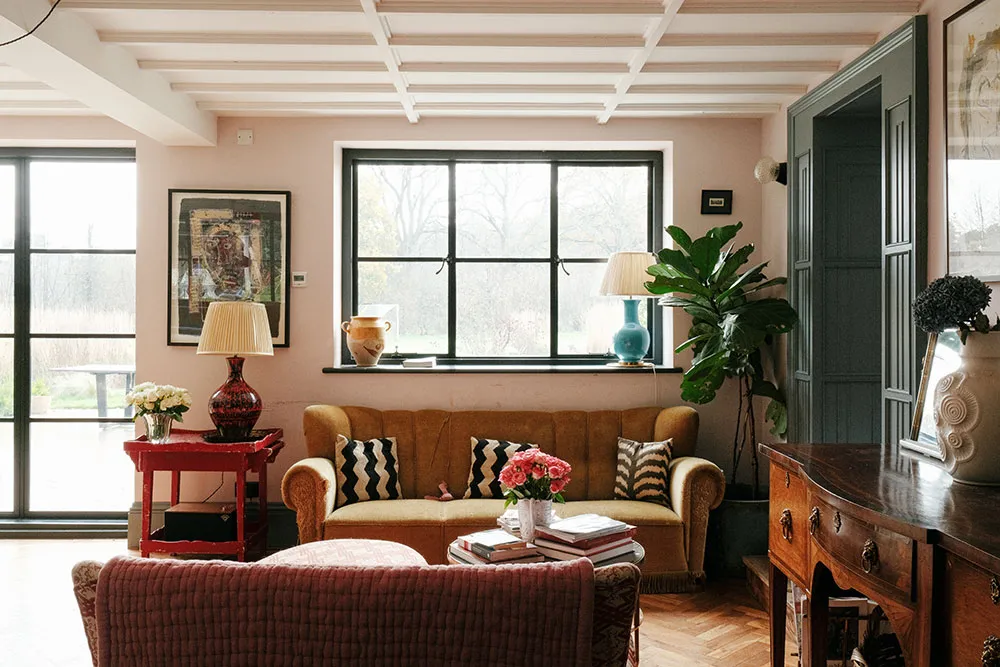 Jasne i ciepłe wnętrza byłego starego ambaru w Anglii - Gallery image 5