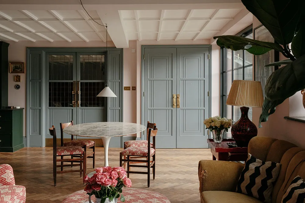 Jasne i ciepłe wnętrza byłego starego ambaru w Anglii - Gallery image 7