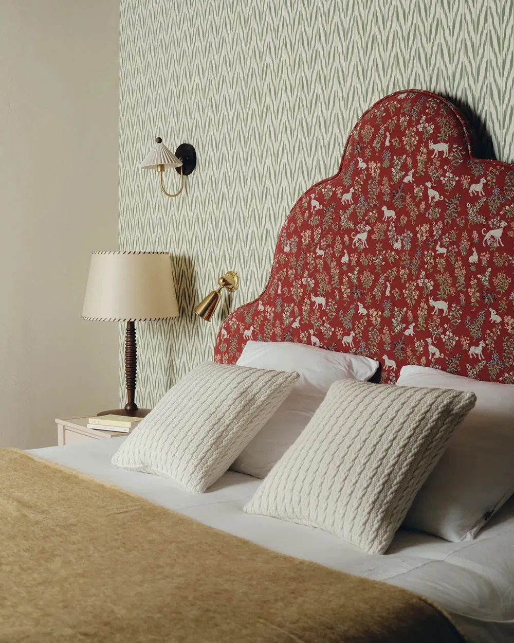 Mix of Traditional Alpine Motifs and Modern Decor: Bright Chalet in Mежeve - Gallery image 8