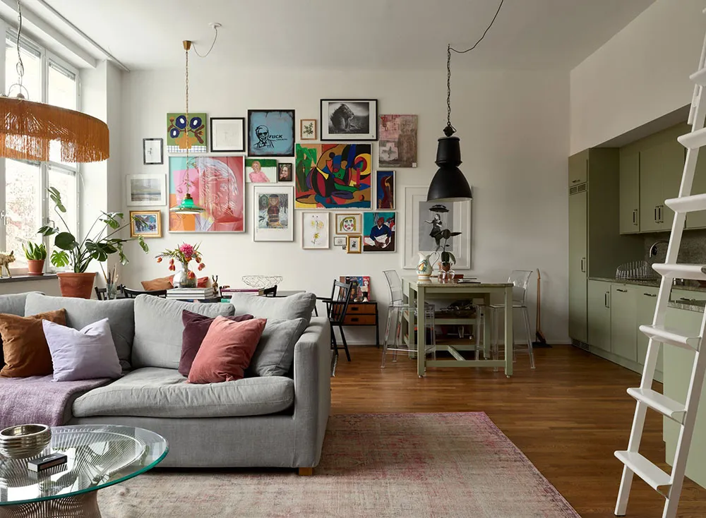 Live Loft in Former Post Office Building in Stockholm (69 sqm) - Gallery image 1