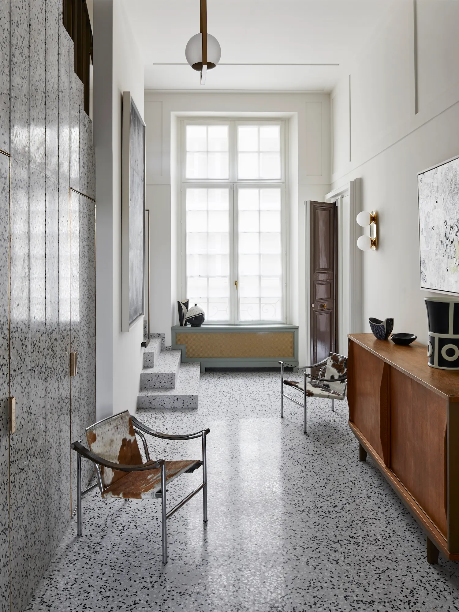 Modernité élégante dans le logement historique à Paris - Gallery image 26