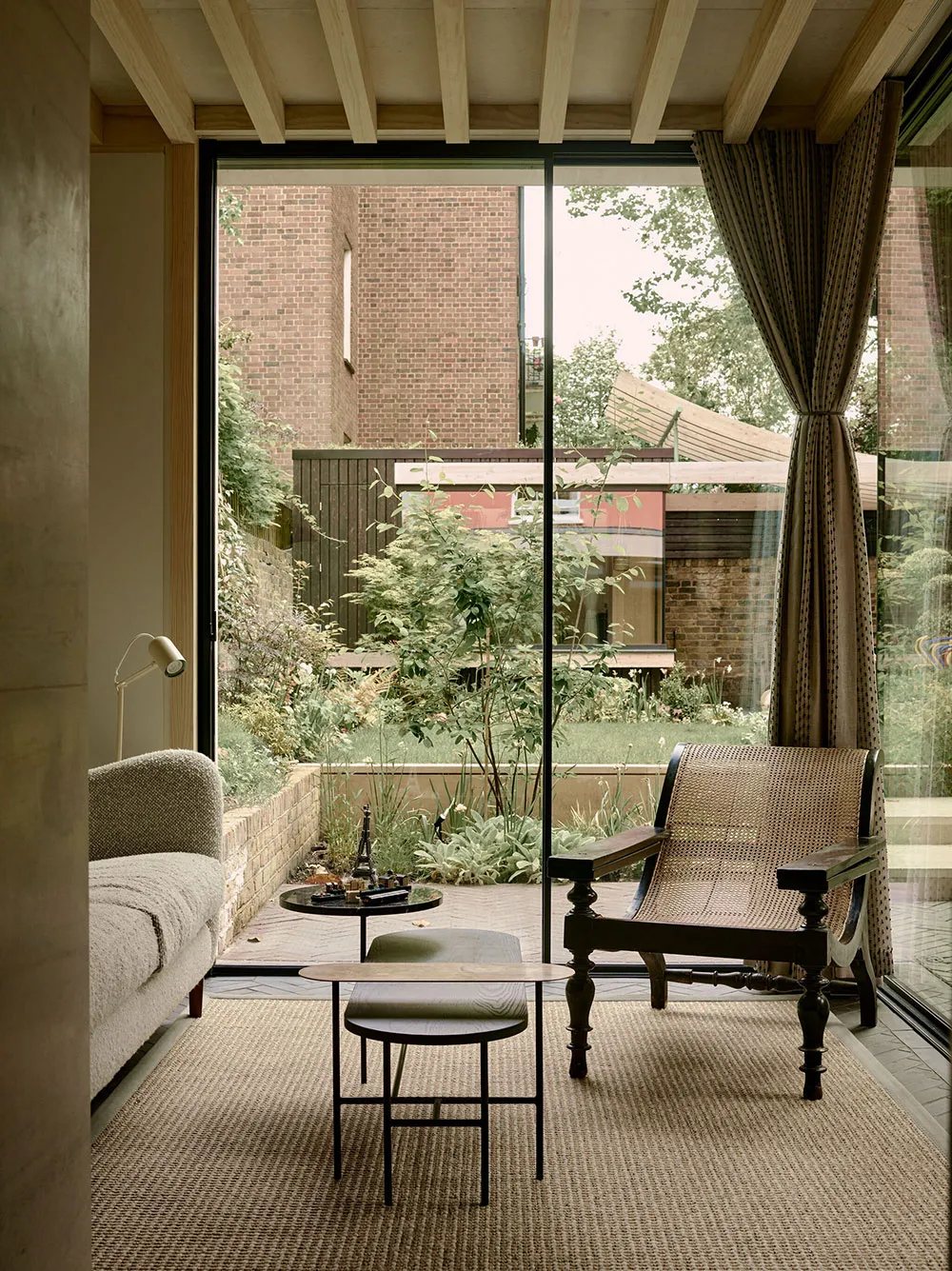 Ciepłe odcienie i eleganckie detale: taunhaus rodziny w Londynie - Gallery image 10