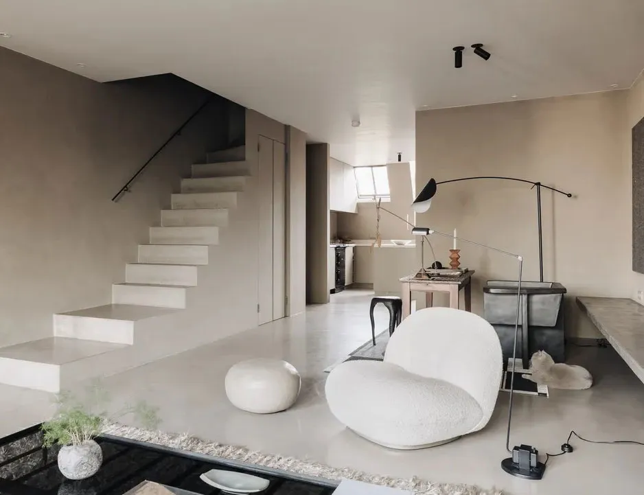 Naturalny minimalizm w designie mieszkania w domu na kanale w Amsterdamie - Gallery image 17