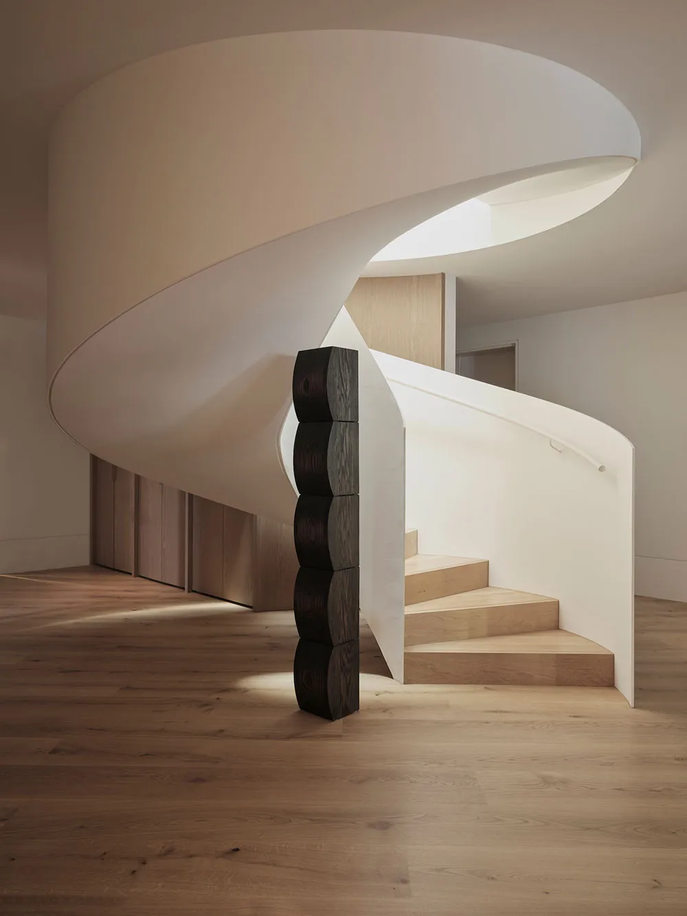 Interiores modernos elegantes de casas de los años 40 en Sydney - Gallery image 9