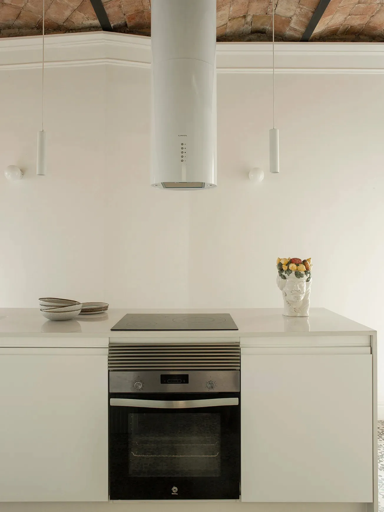 Armaduras y distribución inusual: apartamento de un blogger en Barcelona - Gallery image 4