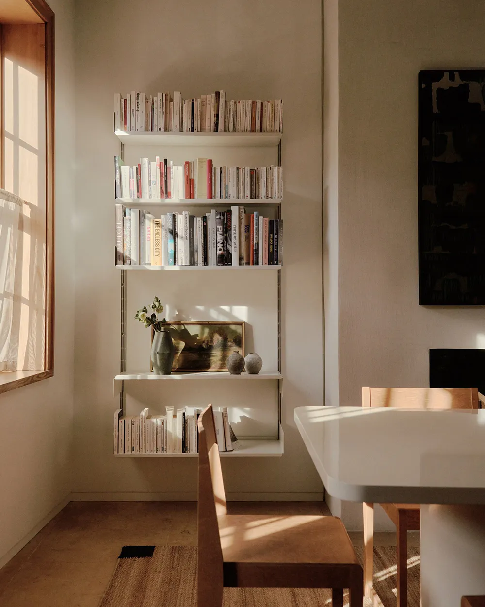 Miks stylów i słoneczny świat w wnętrzach niezwykłego taunhouse'a w Nowym Jorku - Gallery image 3