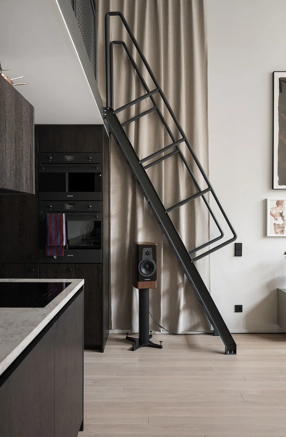 Scandinavian Loft with Stylish Decor and Mezzanine (67 sq. m) - Gallery image 16