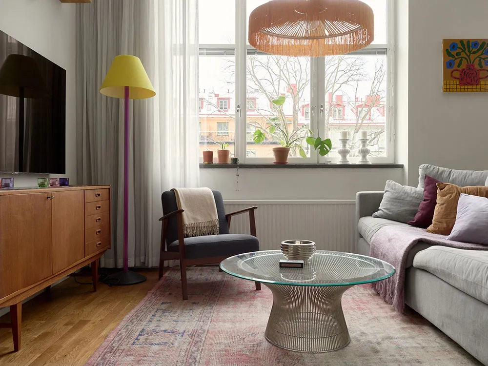 Live Loft in Former Post Office Building in Stockholm (69 sqm) - Gallery image 4