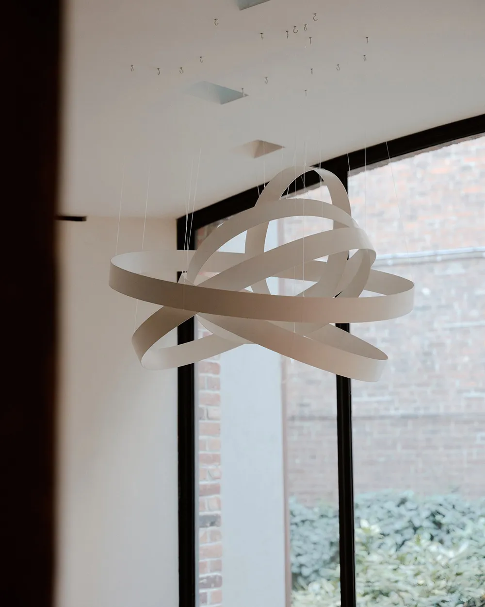 Miks stylów i słoneczny świat w wnętrzach niezwykłego taunhouse'a w Nowym Jorku - Gallery image 6