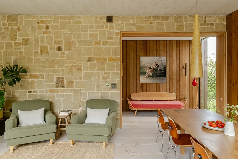 Modernes Holzhaus des Designers in Einklang mit der Natur - Gallery image 3