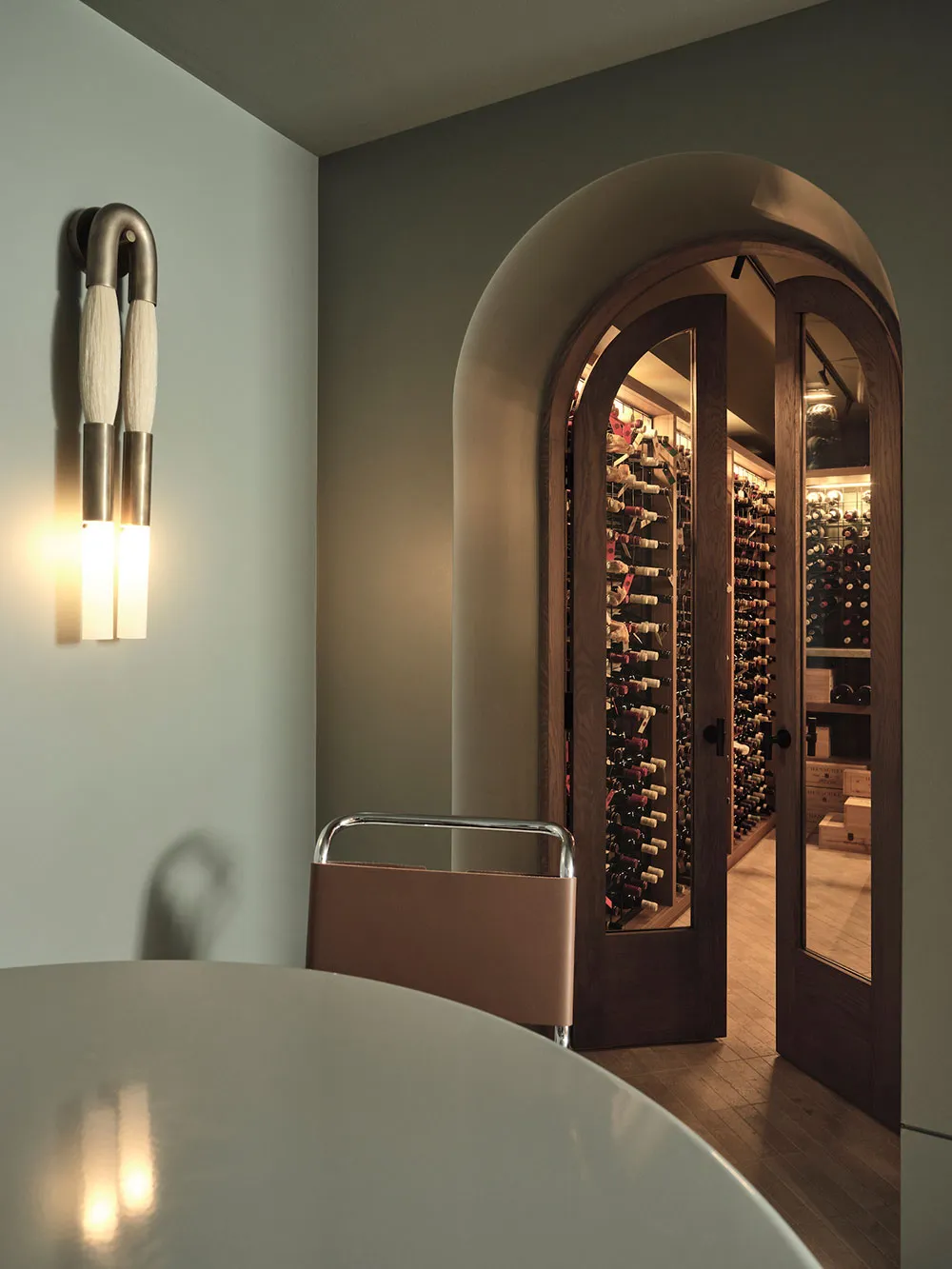 Interiores modernos elegantes de casas de los años 40 en Sydney - Gallery image 13