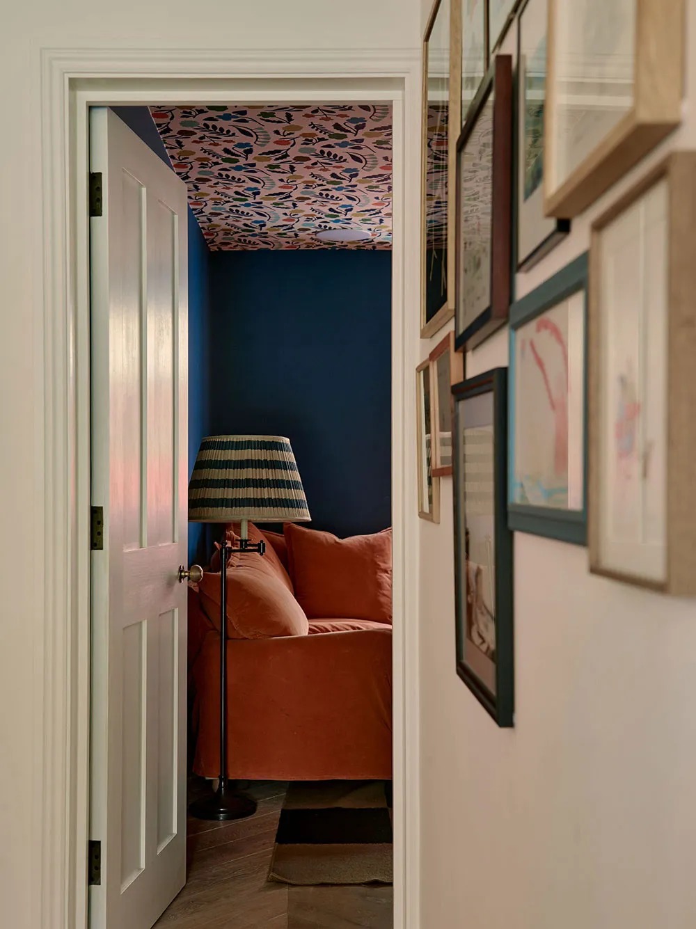 Ciepłe odcienie i eleganckie detale: taunhaus rodziny w Londynie - Gallery image 16