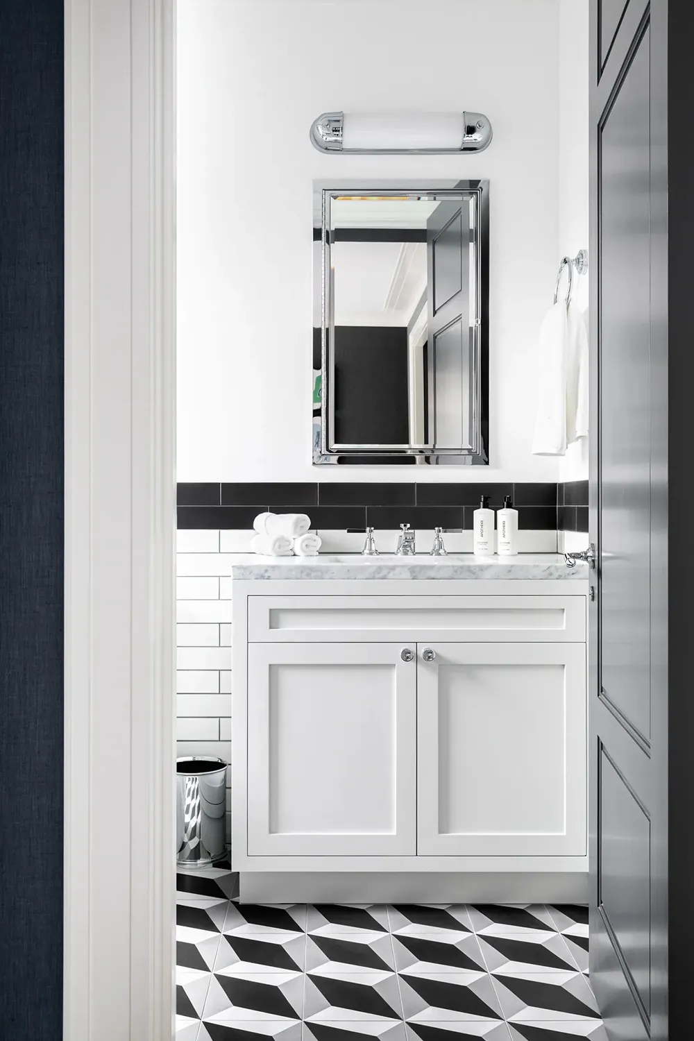 Arquitectura elegante, diseño elegante y magnífico patio trasero: townhouse en Nueva York - Gallery image 14