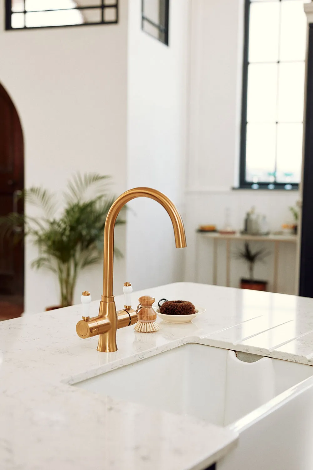 Un magnifique loft moderne dans un ancien bâtiment ecclésiastique en Angleterre - Gallery image 9