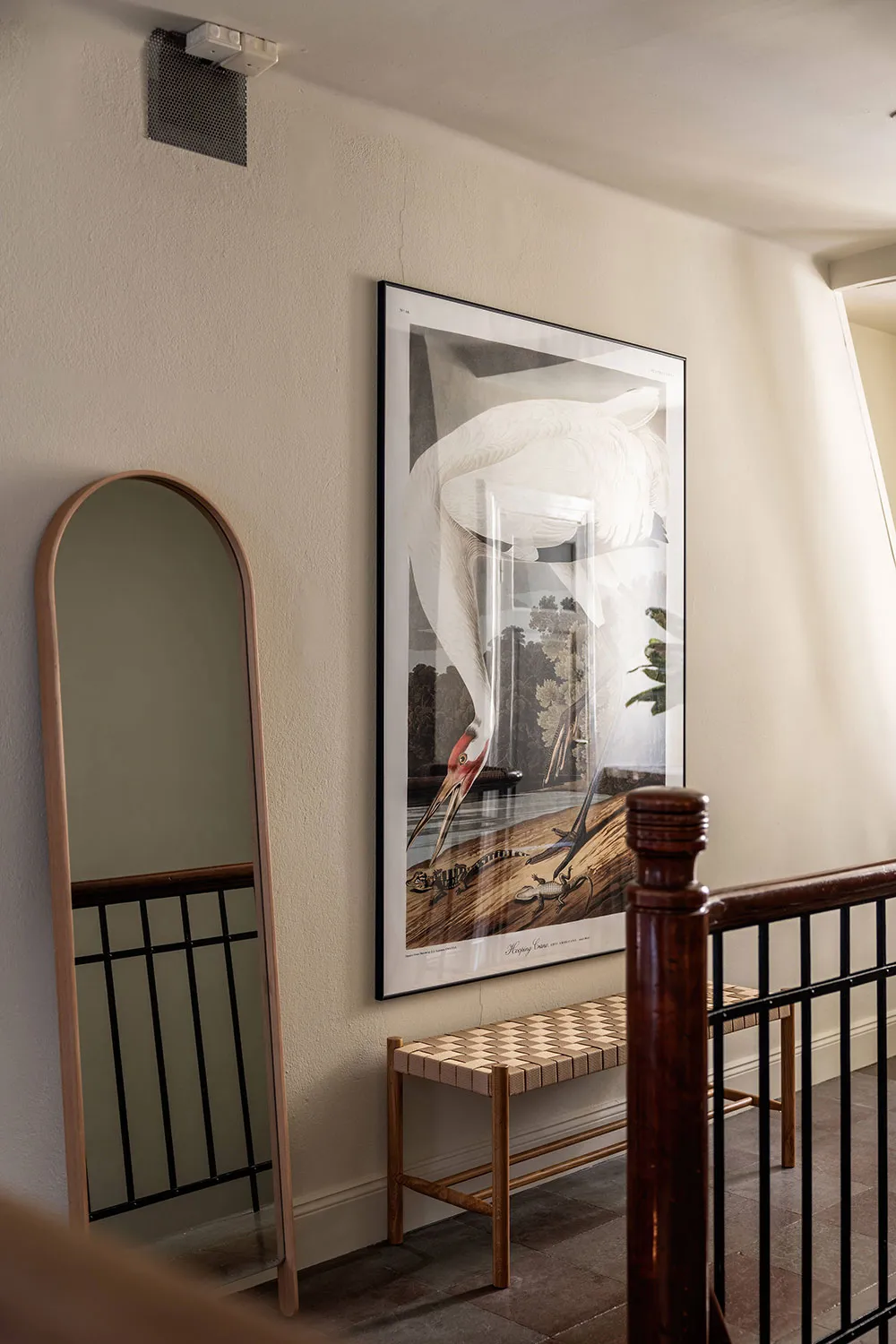 Эффектная мансарда с балками в Стокгольме - Gallery image 23