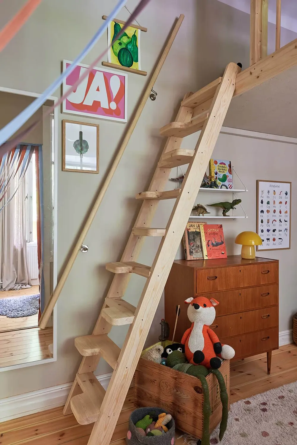 Tonos verdes y sofá a cuadros: apartamento en Estocolmo (47 m²) - Gallery image 15