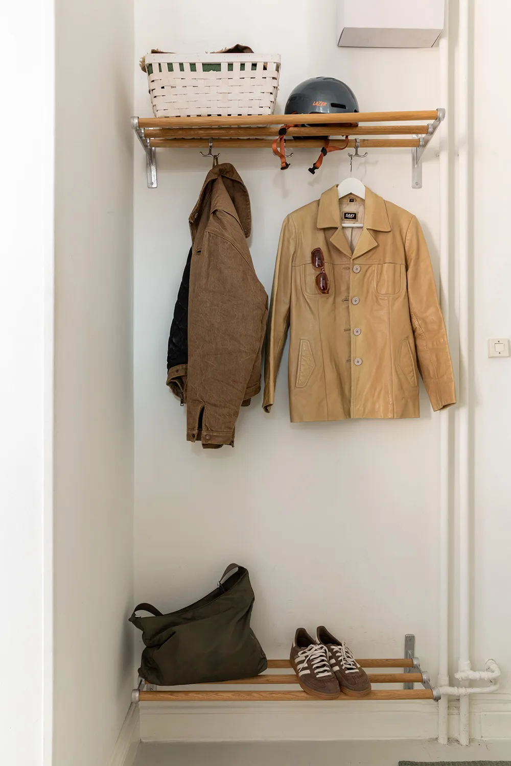 Белый интерьер с синими акцентами: маленькая двушка в Швеции (31 кв. м) - Gallery image 17