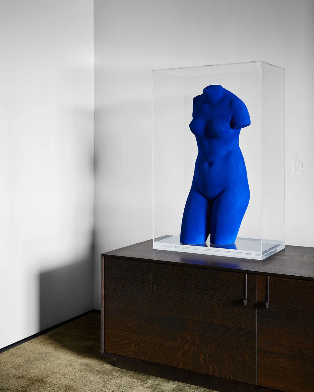 Eleganckie i nowoczesne wnętrza starożytnej fazendy w Kalifornii - Gallery image 16