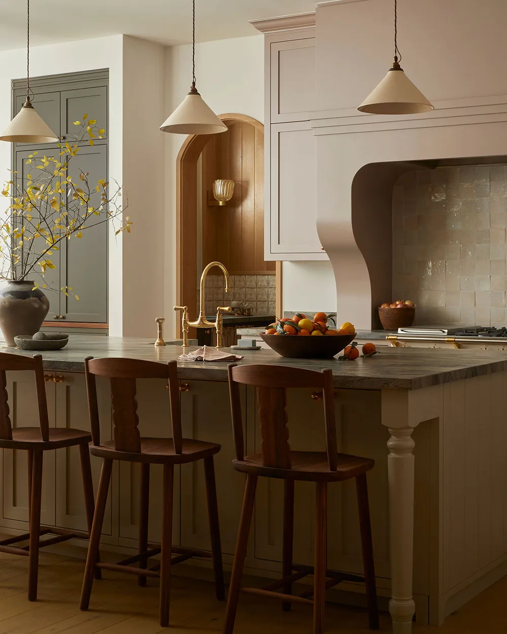 Gamme inhabituelle et beaux motifs dans le design d'une maison de campagne au Canada - Gallery image 2