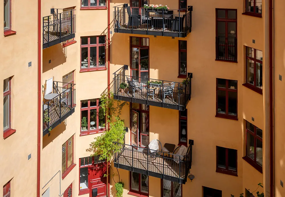 Nice Scandi Apartment with Unusual Layout and Olive-Colored Kids' Room - Gallery image 35