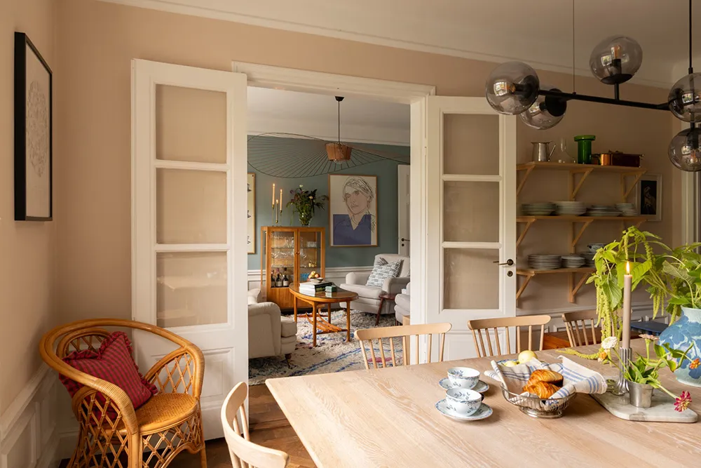 Цветные стены и обои: живой интерьер в старом доме в Стокгольме - Gallery image 10