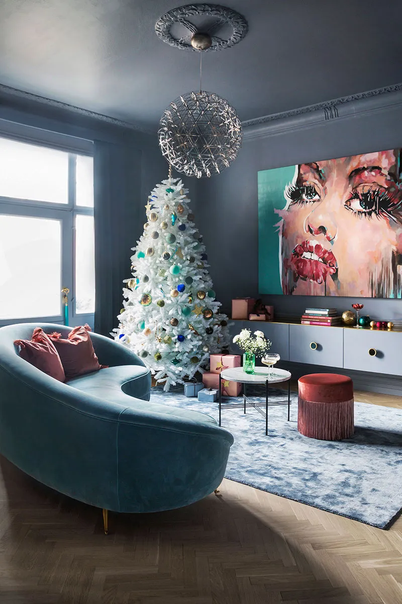 Рождественский декор для гламурного интерьера в стиле ар-деко в Швеции - Gallery image 1