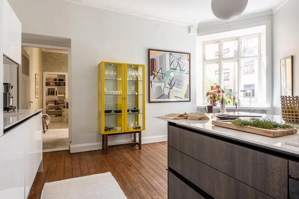 Nice Scandi Apartment with Unusual Layout and Olive-Colored Kids' Room - Gallery image 26