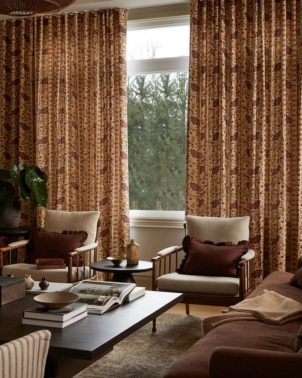 Gamme inhabituelle et beaux motifs dans le design d'une maison de campagne au Canada - Gallery image 18