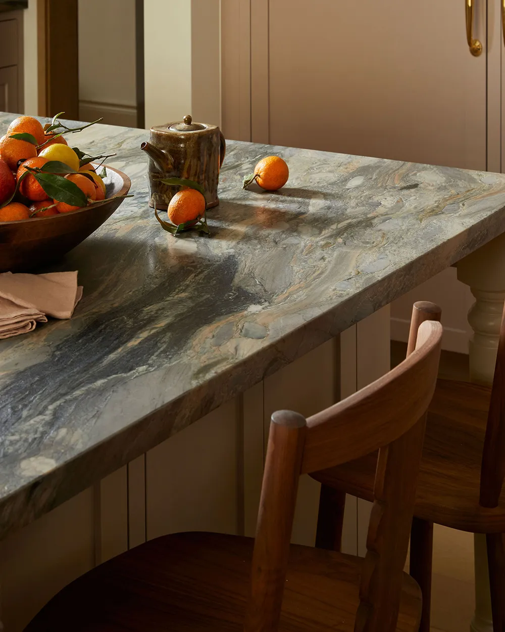 Gamme inhabituelle et beaux motifs dans le design d'une maison de campagne au Canada - Gallery image 10