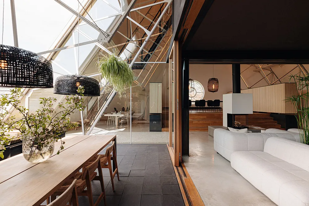 Loft incroyable dans un bâtiment d'ancienne église à Amsterdam - Gallery image 2