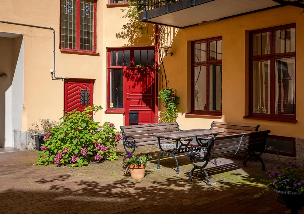 Nice Scandi Apartment with Unusual Layout and Olive-Colored Kids' Room - Gallery image 44