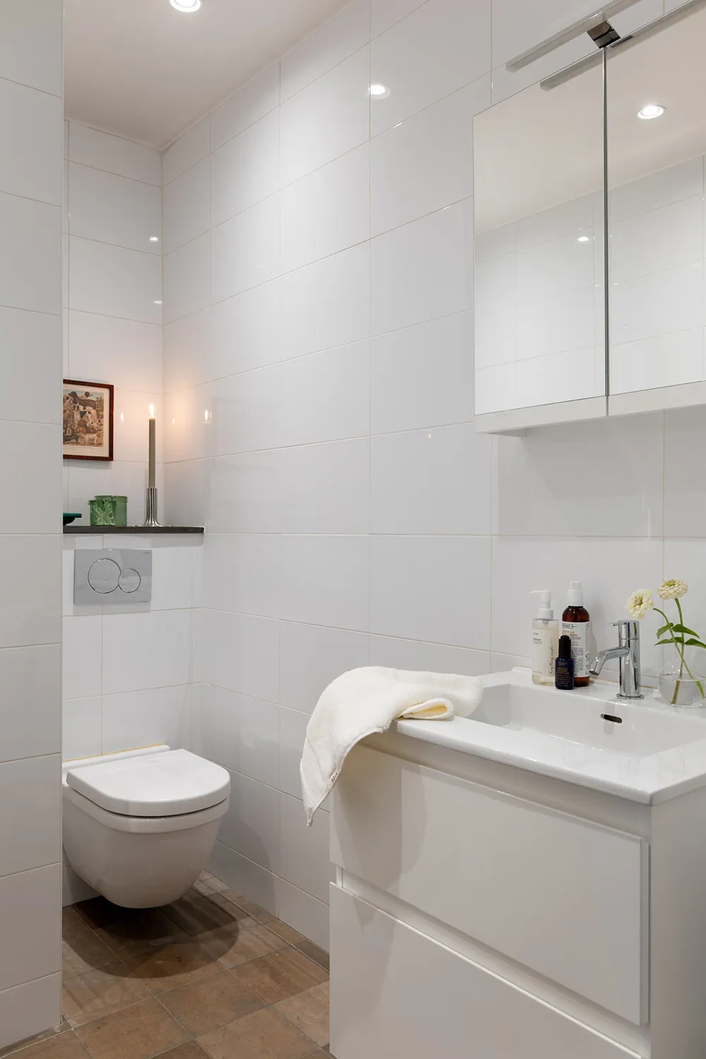 Цветные стены и обои: живой интерьер в старом доме в Стокгольме - Gallery image 17