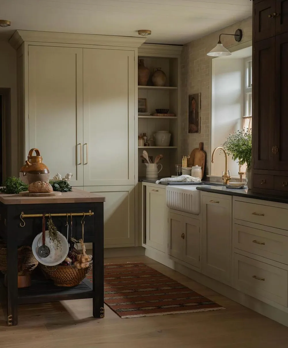 Старинный английский коттедж с красивыми и уютными интерьерами - Gallery image 7