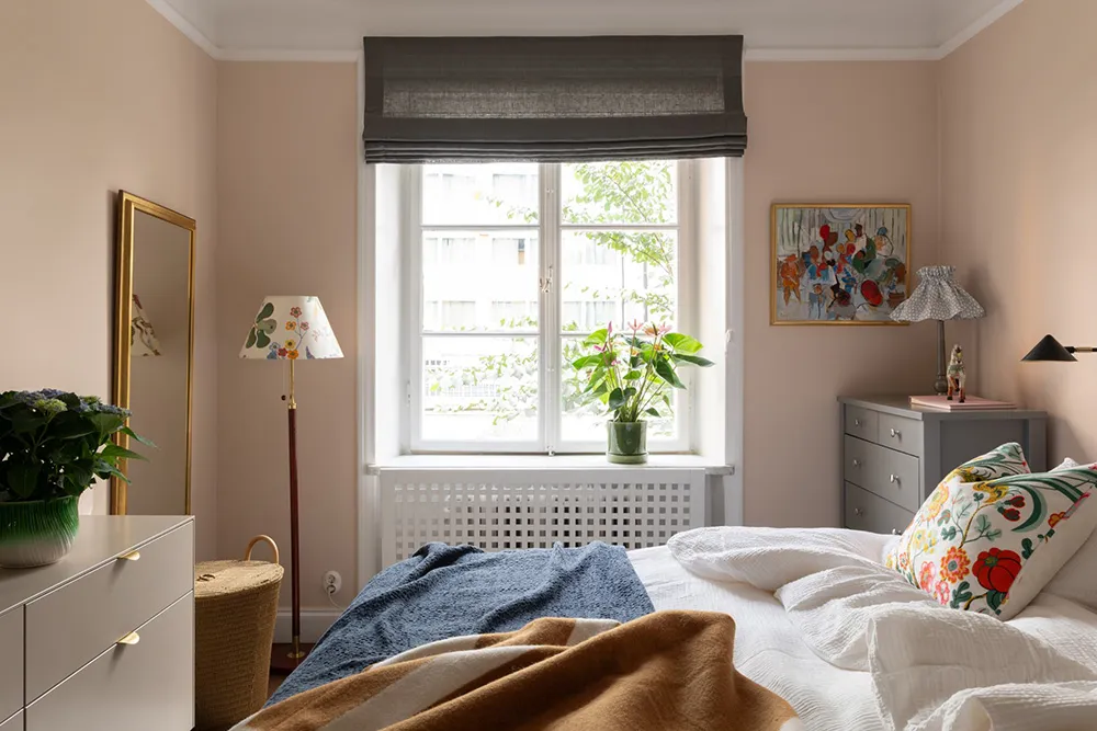 Цветные стены и обои: живой интерьер в старом доме в Стокгольме - Gallery image 21