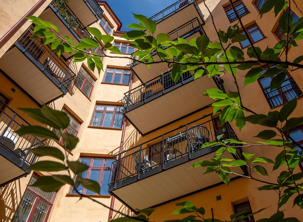 Nice Scandi Apartment with Unusual Layout and Olive-Colored Kids' Room - Gallery image 46