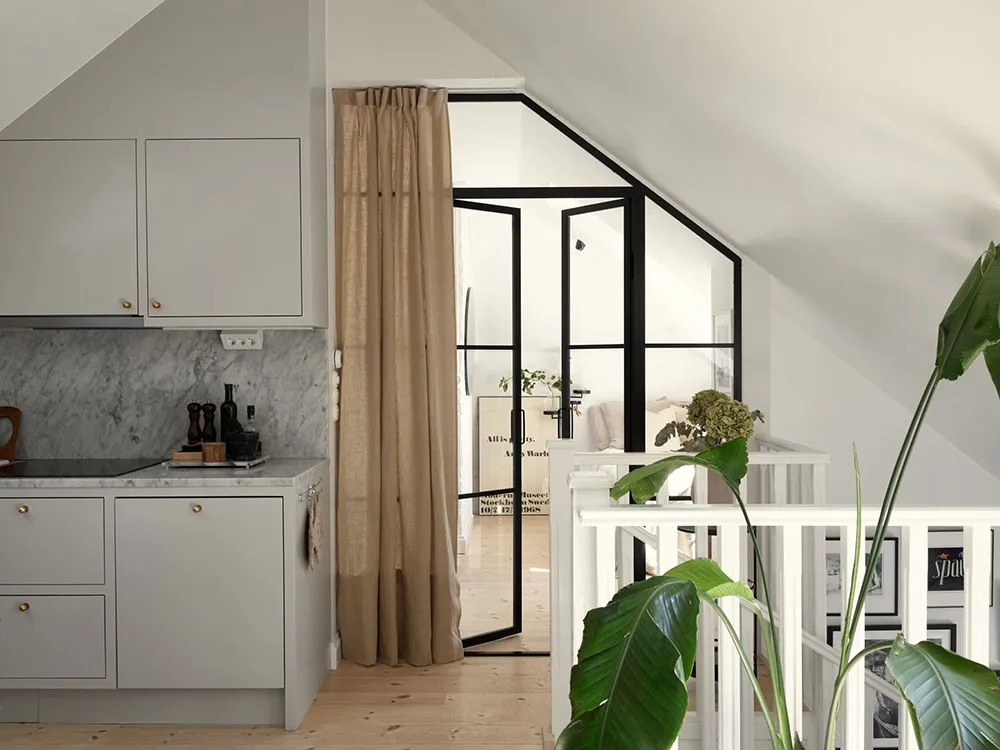 Appartement de mansarde dans un ancien bâtiment en Suède (39 m²) - Gallery image 17