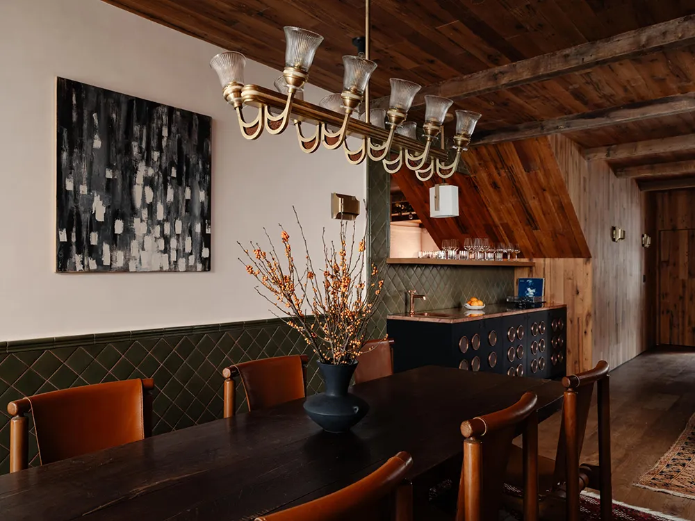 Fashionable Interior in a Townhouse in New York, Reminiscent of a Cozy Hotel - Gallery image 6