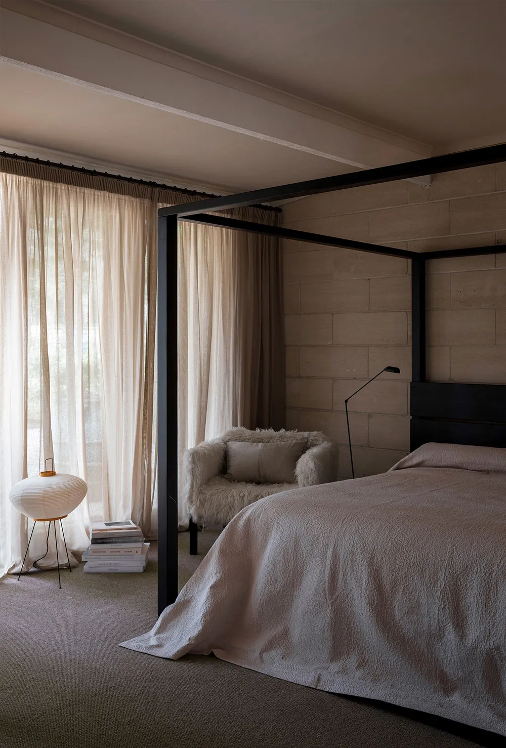 Teintes douces et lignes esthétiques : maison de détente moderne à Melbourne - Gallery image 8