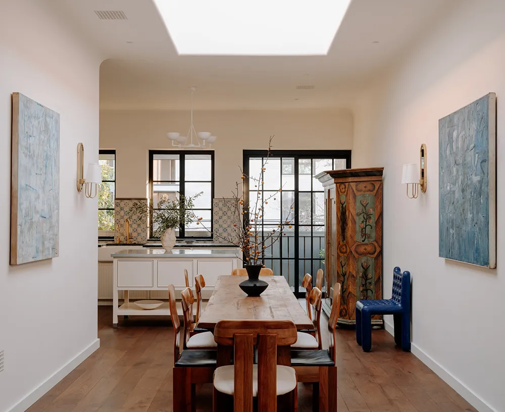 Fashionable Interior in a Townhouse in New York, Reminiscent of a Cozy Hotel - Gallery image 9