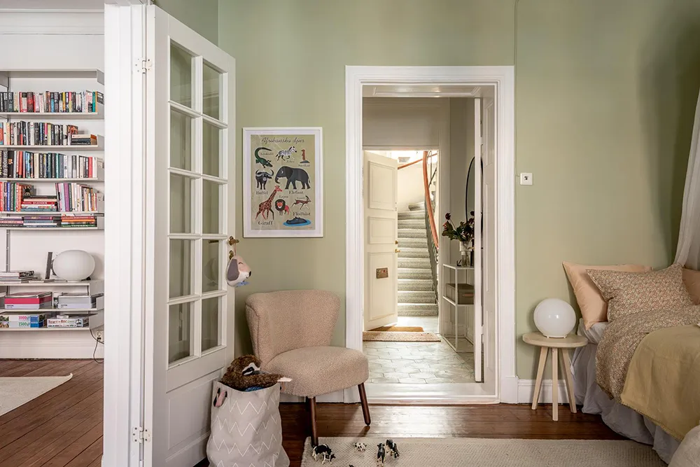 Nice Scandi Apartment with Unusual Layout and Olive-Colored Kids' Room - Gallery image 3