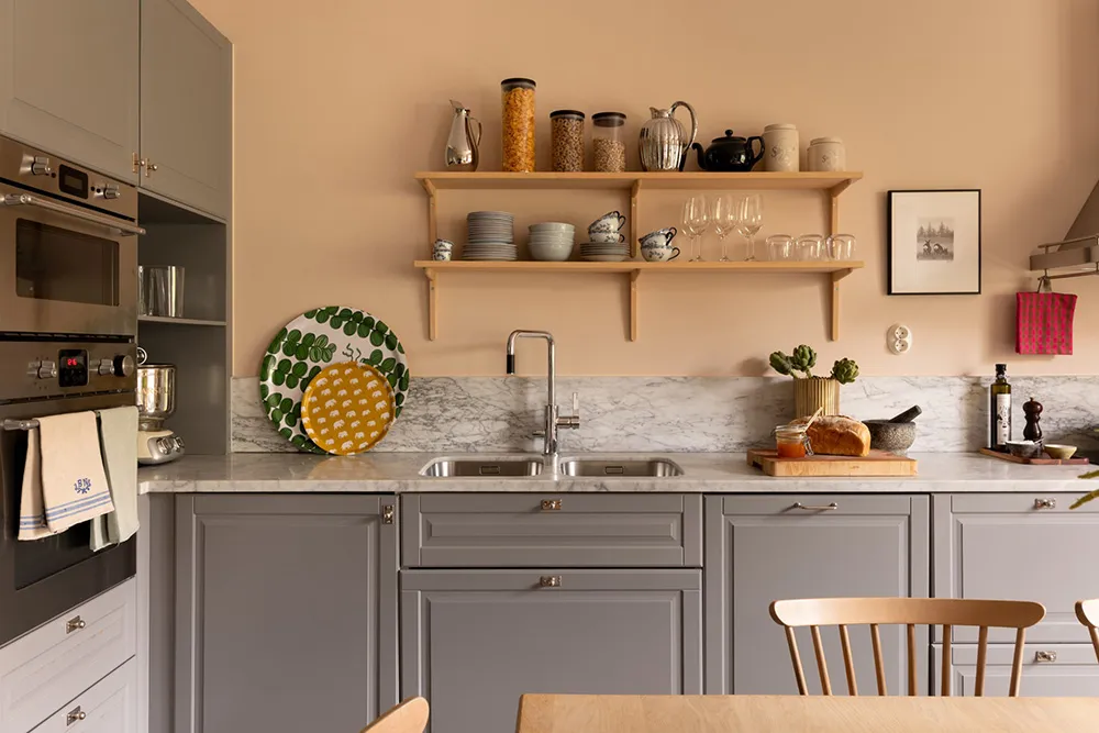 Цветные стены и обои: живой интерьер в старом доме в Стокгольме - Gallery image 6