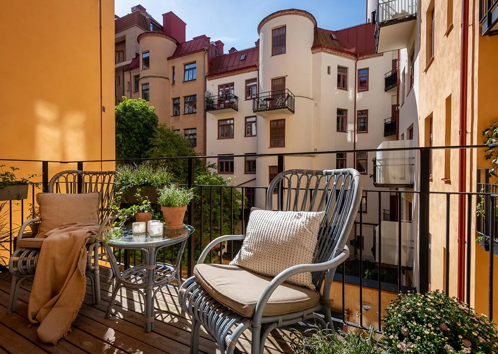 Nice Scandi Apartment with Unusual Layout and Olive-Colored Kids' Room - Gallery image 32