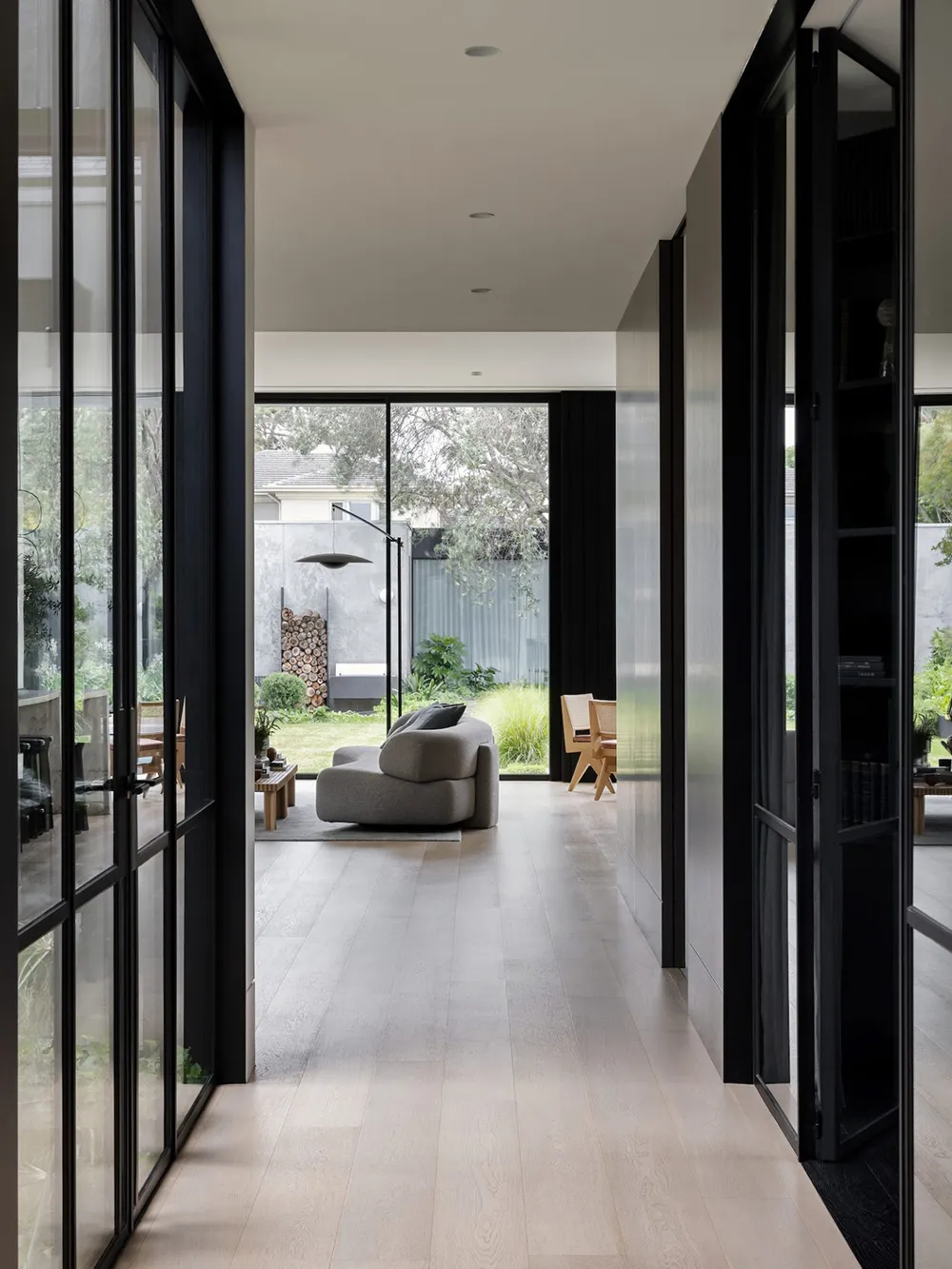 Стильний дизайн в нейтральних тонах: будинок у Мельбурні - Gallery image 5