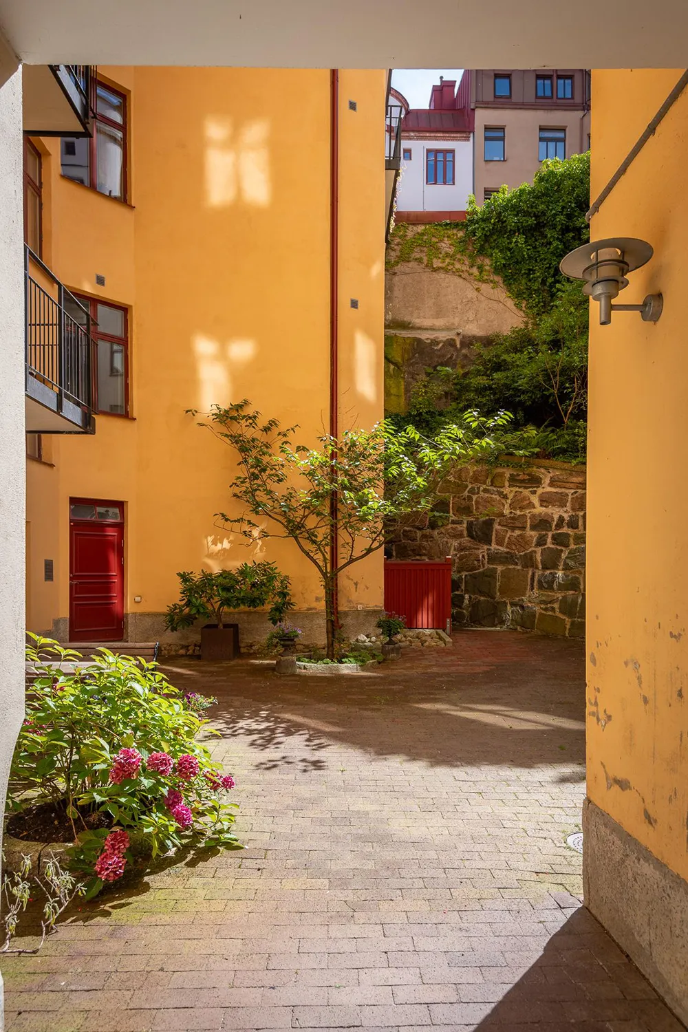 Nice Scandi Apartment with Unusual Layout and Olive-Colored Kids' Room - Gallery image 45