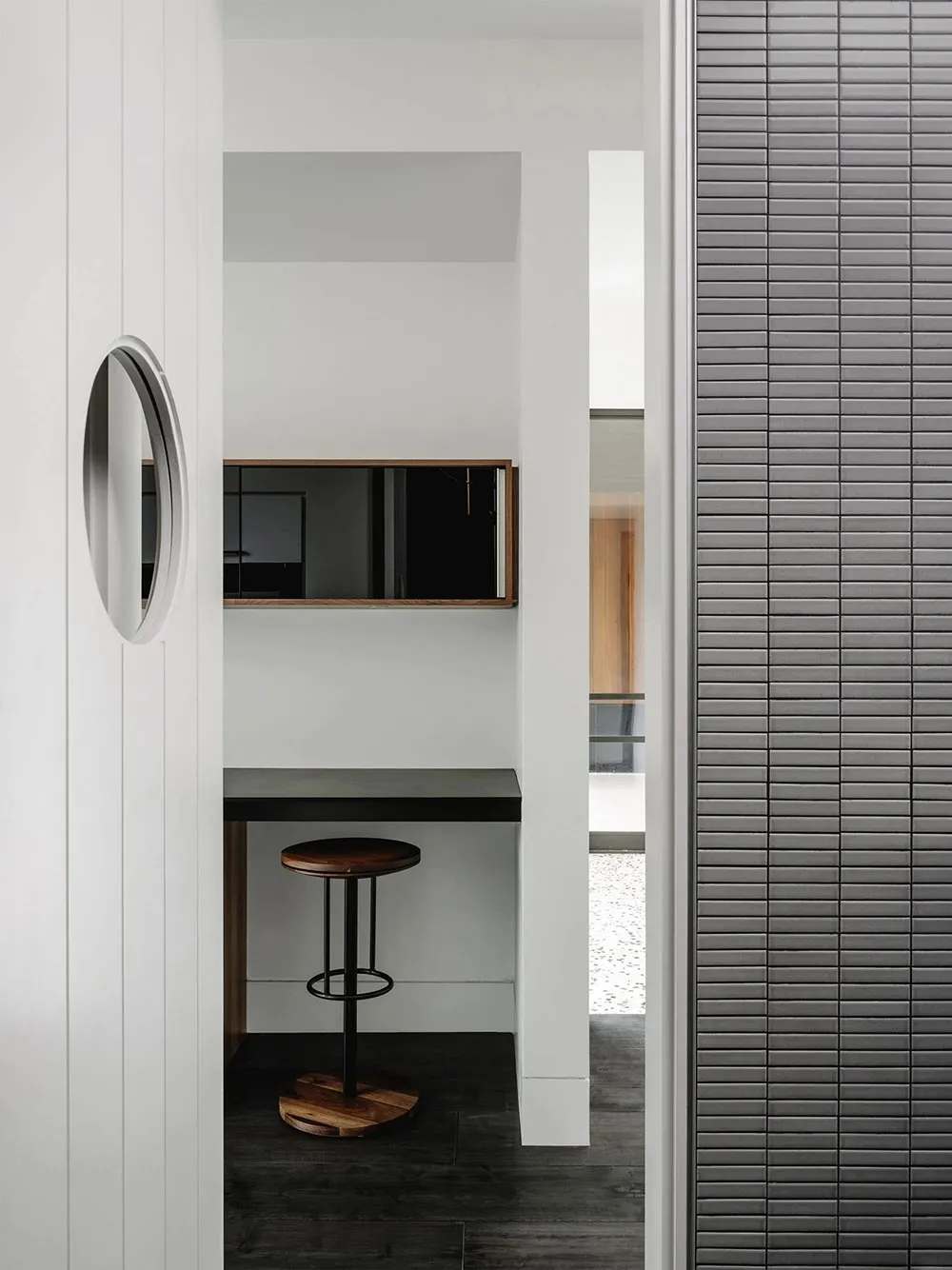 Espace imposant de maison familiale au style grange à Austin - Gallery image 19