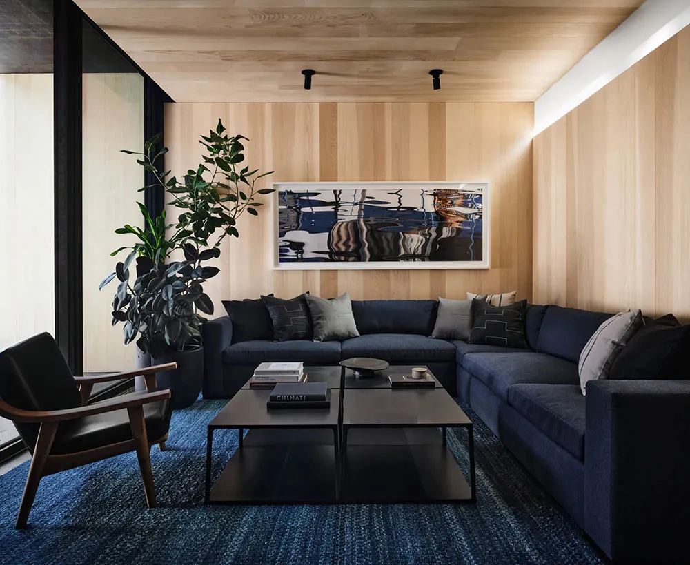 Grobheit dunkler Töne und Wärme natürlichen Holzes: Haus am Tahoe-See - Gallery image 14