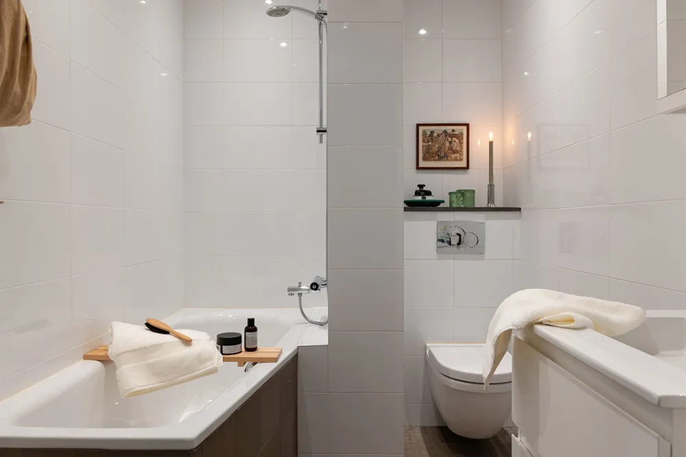 Цветные стены и обои: живой интерьер в старом доме в Стокгольме - Gallery image 15