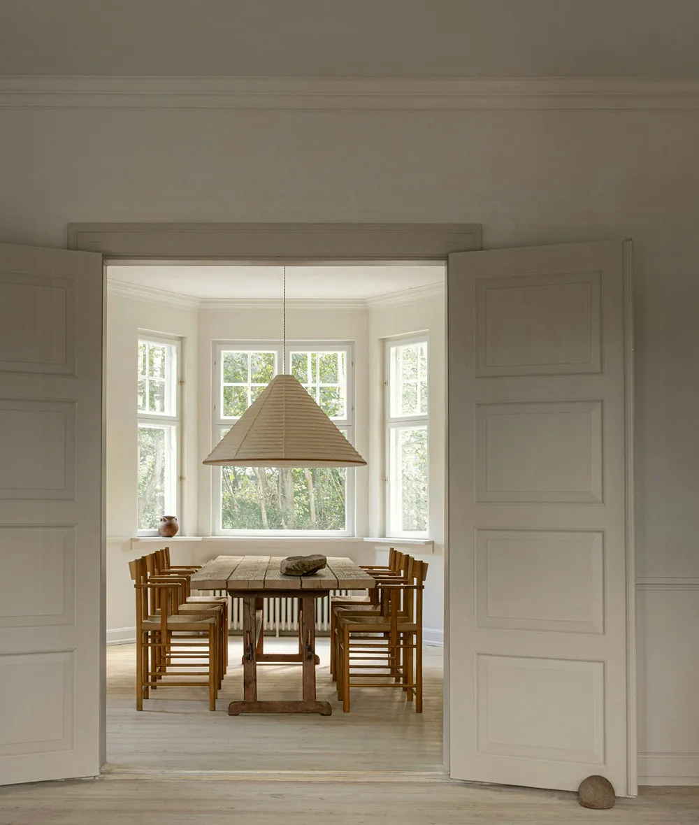 Мягкий минимализм в дизайне старинной виллы на побережье в Дании - Gallery image 7