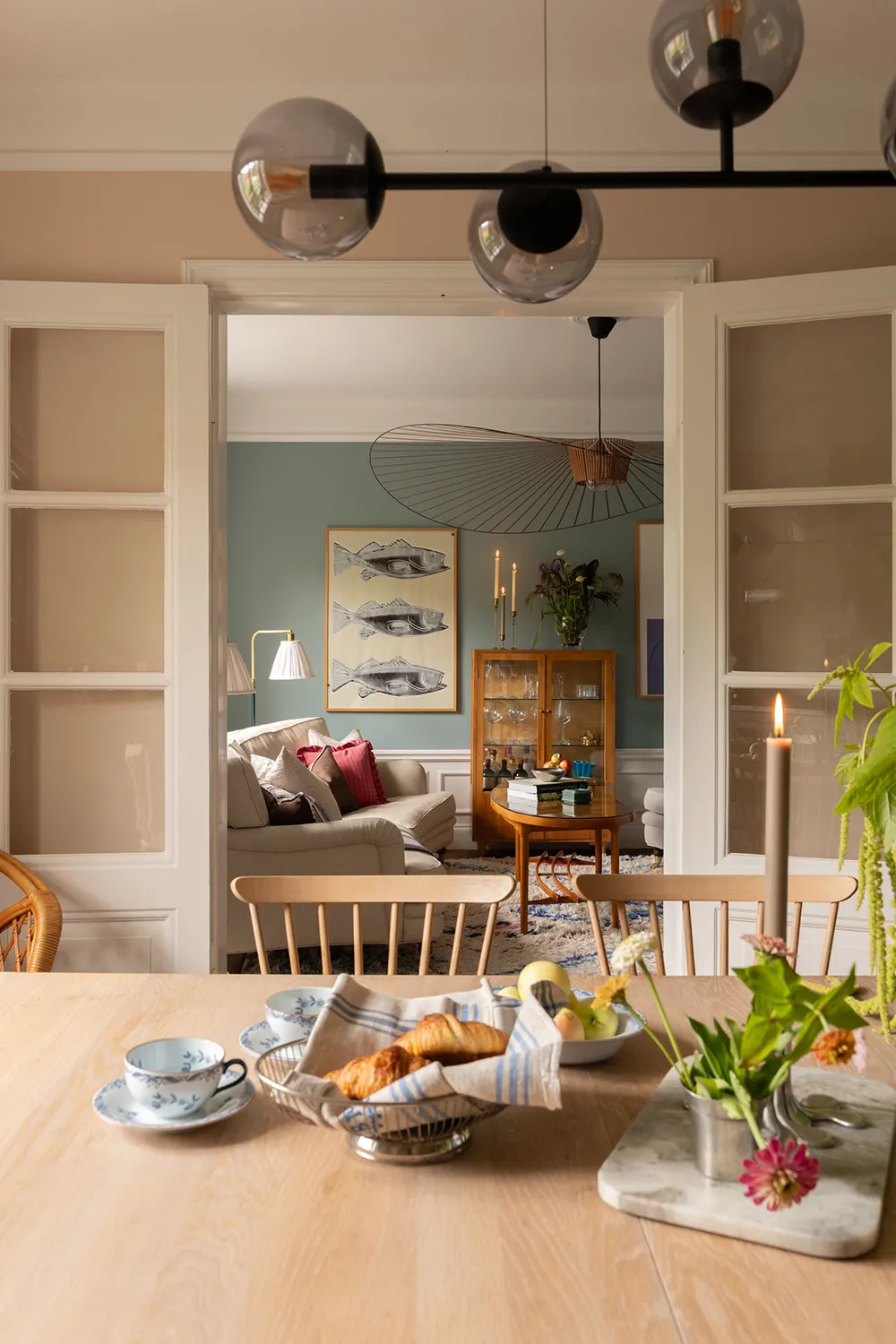 Цветные стены и обои: живой интерьер в старом доме в Стокгольме - Gallery image 4